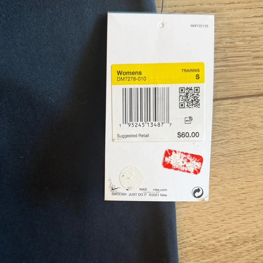 Nike Black Performance Leggings with White Swoosh - Picture 2 of 5